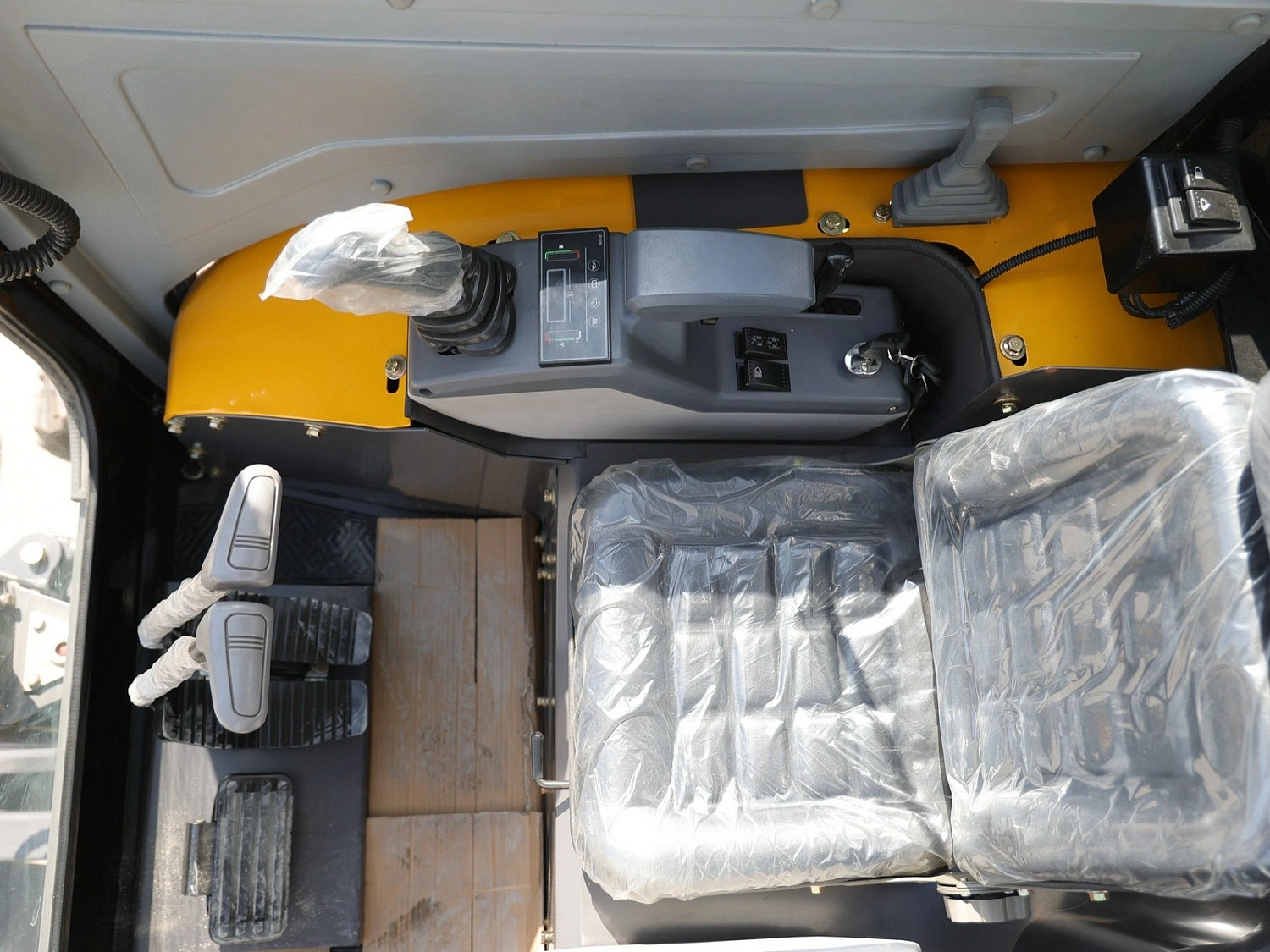 Мини-экскаватор ZIDIAO DL-29 в 2-х цветах 2900 кг